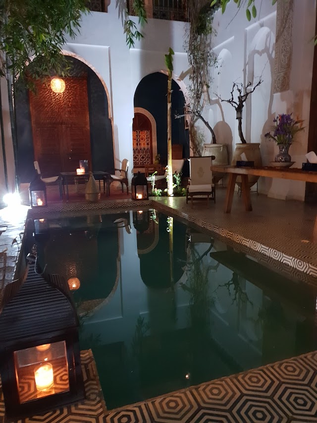 Riad Les Yeux Bleus