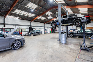 Photo n°2 de Yvrac Autos - Garage spécialiste Mercedes-Benz à Yvrac (Atelier de réparation automobile)