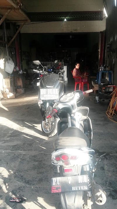 Photos of AKBAR MOTOR 27'E