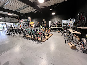 Photo n°19 de Cycle And Sport à Saint-Fulgent (Magasin de vélos d'occasion)