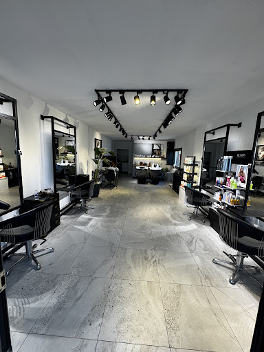 MAZHAR SAKA HAİR STUDIO