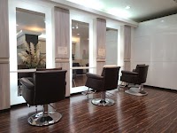 マリー美容室 駒ヶ根市 縮毛矯正＆ヘアカット