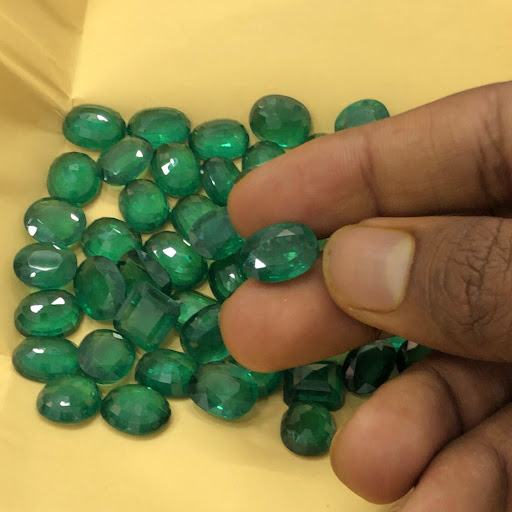 Natural Emerald  (PANNA GEMSTONE) 20/30% discount