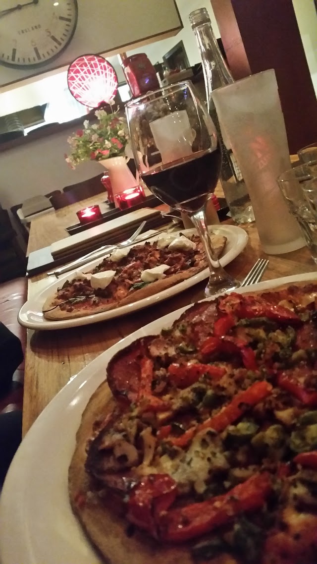 Versachi's Pizzeria e Cucina