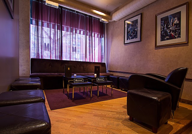 M Lounge