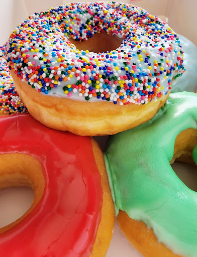 Clear Falls Donuts - Visual