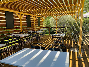 Photo n°5 de Route 83 à Brue-Auriac (Restaurant)