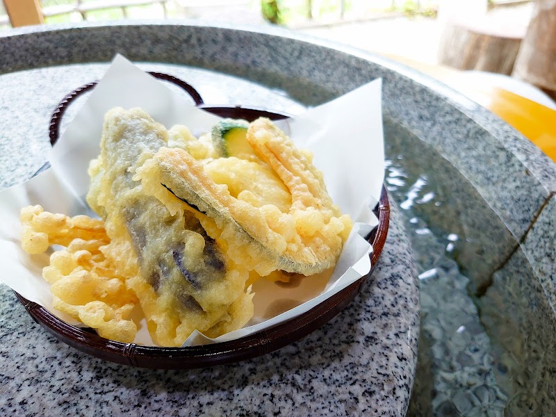 昇仙峡 渓流 流しそうめん・ほうとう 円右衛門