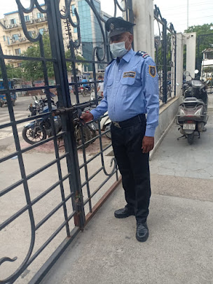 Af1qipmsjght6shmpl8axzksgzxkhju2r32pcsjkfltl=s406 K No