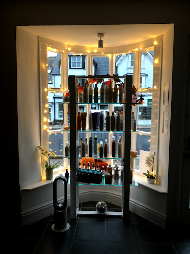 L'Reigns Hair Salon - Thumbnail