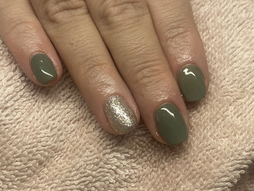 RM Nails - Visual