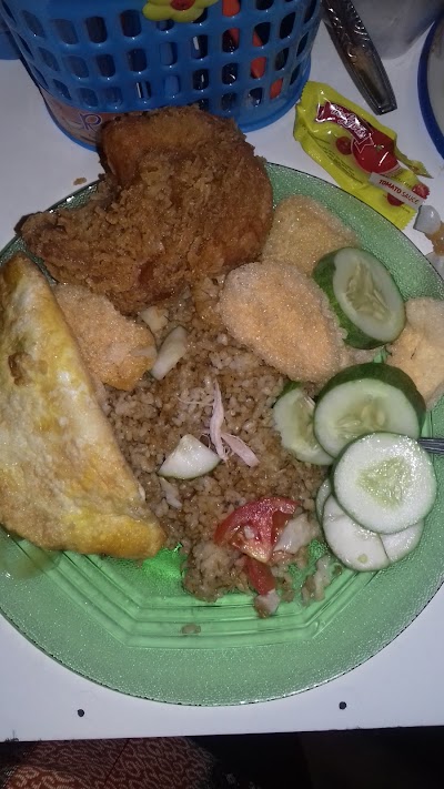 Photos of Raja Meatball & Chicken Noodle
