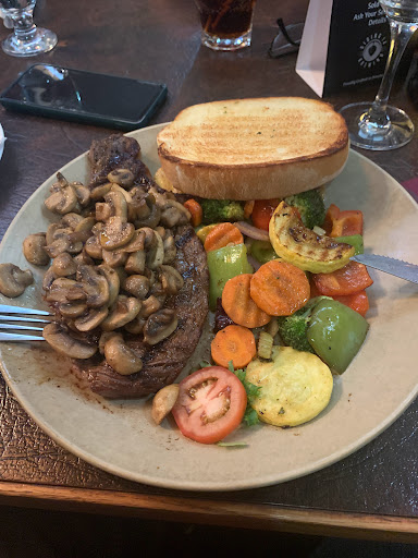 Three Knights Steakhouse & Pizza - Thumbnail