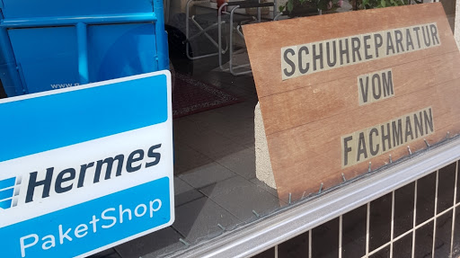 Der Schuhmacher in Plettenberg & Hermes Paketshop