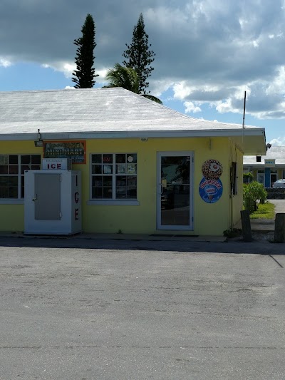Photos of Treasure Cay Mini Market