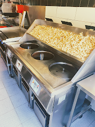 Photo n°30 de FRITE ALORS ! TERREAUX - Poutines québécoises - Frites belges - Burgers à Lyon (Restaurant québécois)