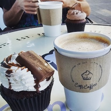 Cup and Coffee, Author: camila Guzmán Buch