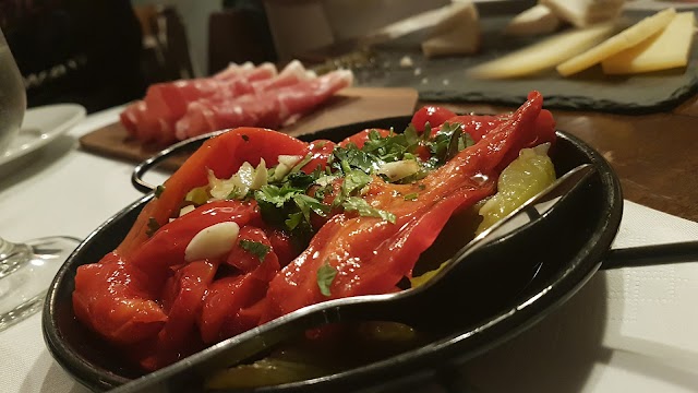 Antonia Petiscos Portugeses