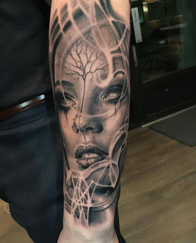 Opinii despre Scorpio Tattoo & Piercing în Aalst - Tatoeagezaak