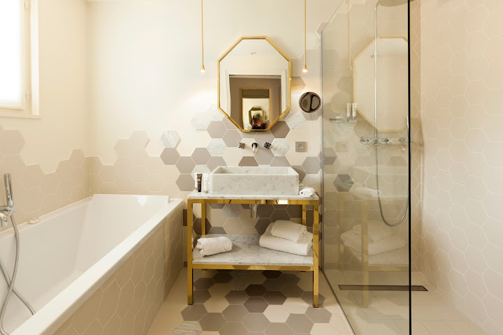 Le Mas des Herbes Blanches by null