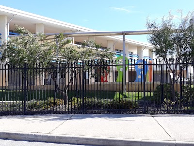Photos of Comet Bay College