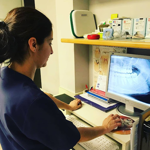 Centre D'odontología Integrada Ribera Del Sió