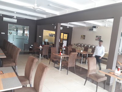 Photos of oviya Hotel And Maharaja Restaurant vavuniya