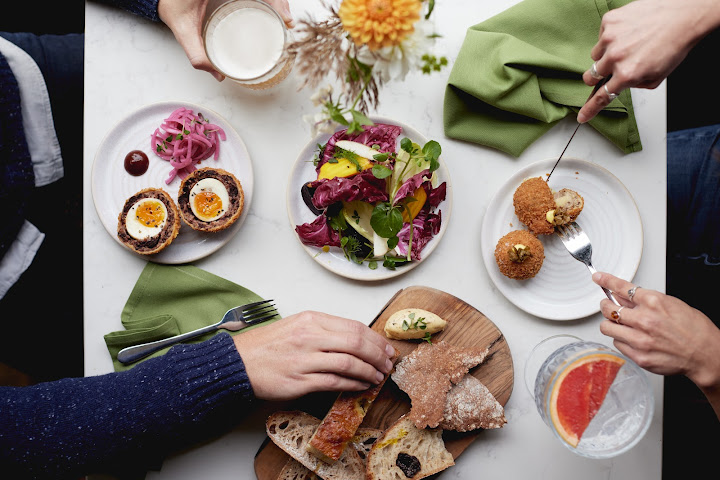 Five Little Pigs by null