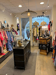 Photo n°3 de PODIUM à La Rochelle (Magasin de vêtements pour femmes)