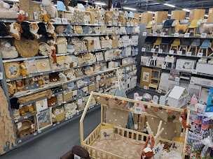 Photo n°25 de La Foir'Fouille à Chambly (Magasin d'articles de fête)