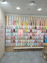 Photo n°4 de Adopt Parfums à Saint-Brice-sous-Forêt (Magasin de produits de beauté)