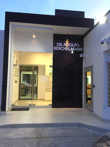 Clínica de Especialidades Dentales - Dr. Adolfo Berchelmann Cirujano Dentista