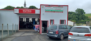 Photo n°3 de Garage Intxaurmendi - Motrio à Bonloc (Magasin de pneus)