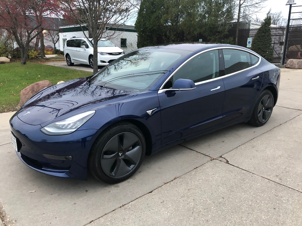 Reflections Detailing