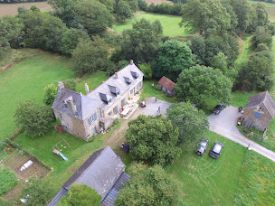 Photo n°1 de Gîte de la Motte à Sainte-Suzanne-et-Chammes (Gîte)