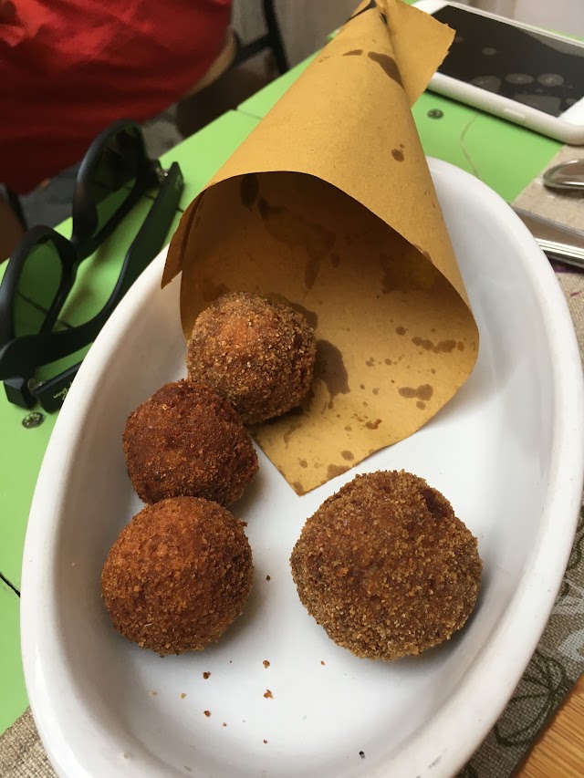 La Cicala E La Formica