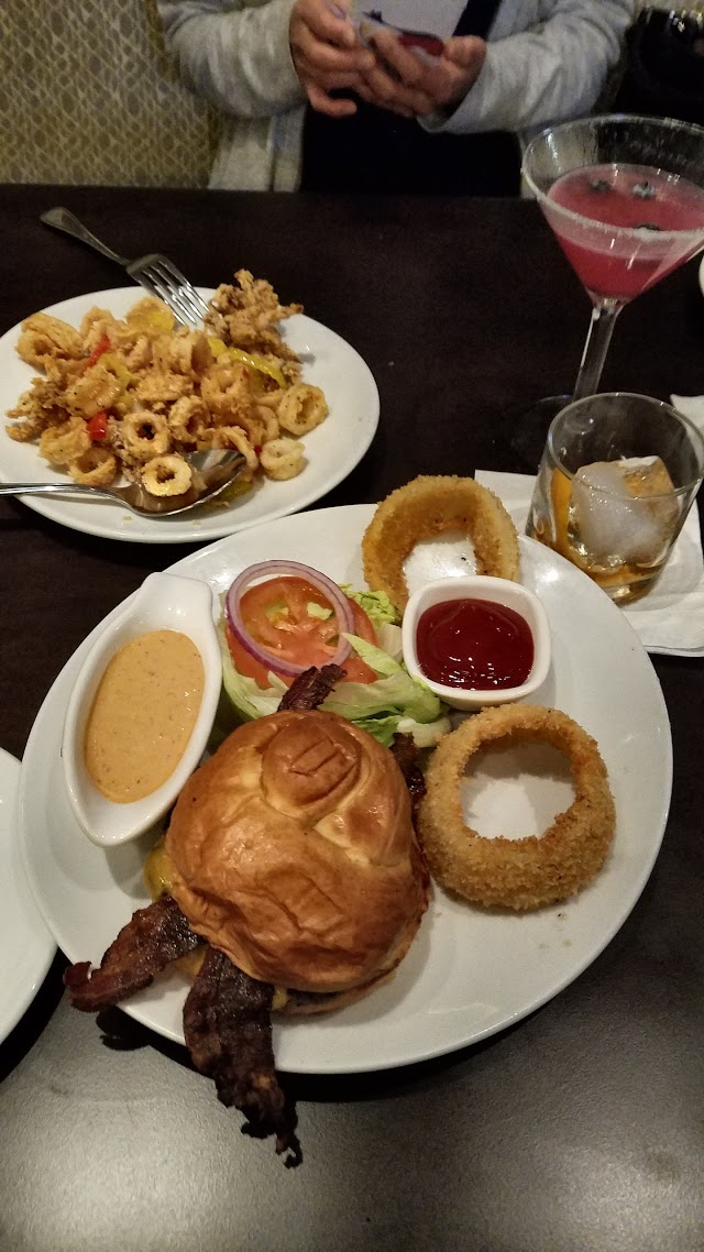 Fleming’s Prime Steakhouse & Wine Bar