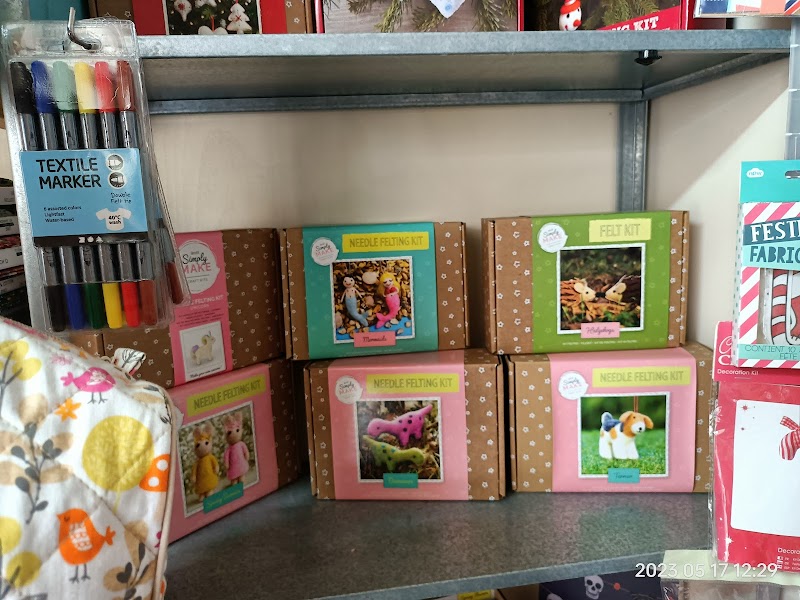 Love 2 quilt (craft's in the court) online fabric shop barwell le9 photo 2