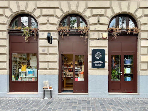 Prezent local design & gift store by null