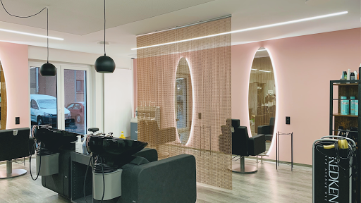 Fabulous Hair, Friseurmeisterin Svenja Müller