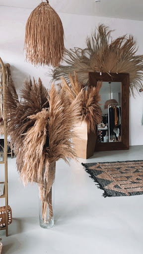 Unter den Linden Fashion & Home Gallery - Germany