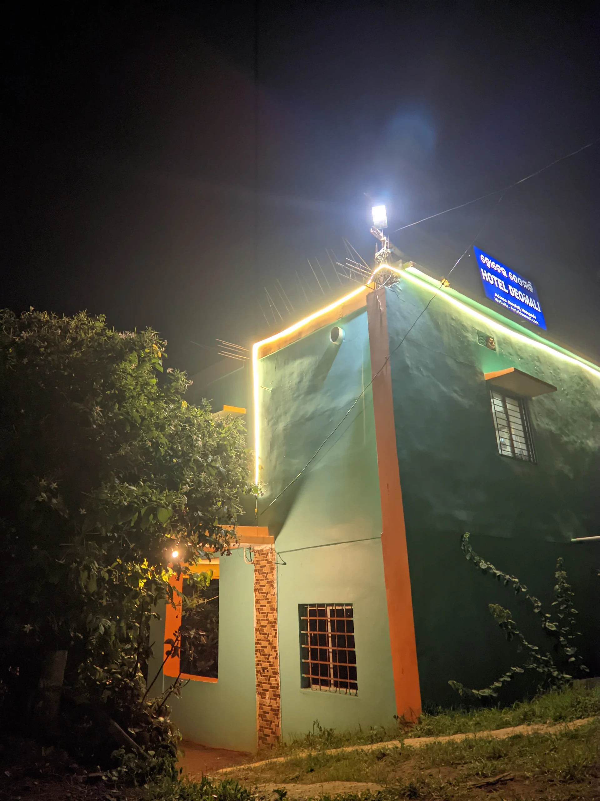 hotel deomali