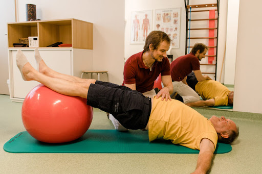Physiotherapeut - Dr. Klaus Sommer - Thumbnail