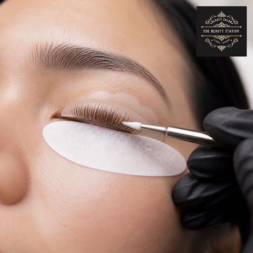 Dreaming of soft, natural-looking curled lashes without daily curling or heavy extensions? At The… post image