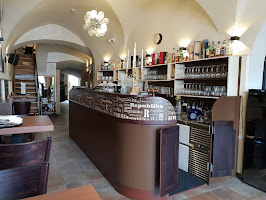 Republika24 – restaurace, club, apartmány, wellness