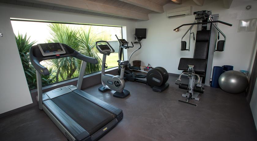 Le Clos Saint-Martin Hotel Spa by null