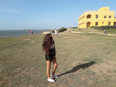 Photos of Avenida del R&iacute;o Park