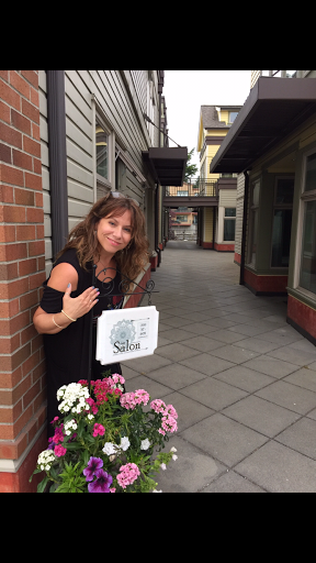 Friday Harbor Salon Gallery - United States