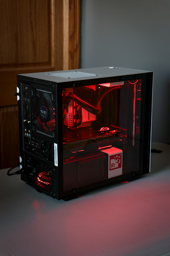 Ryan's Custom Computers - Visual