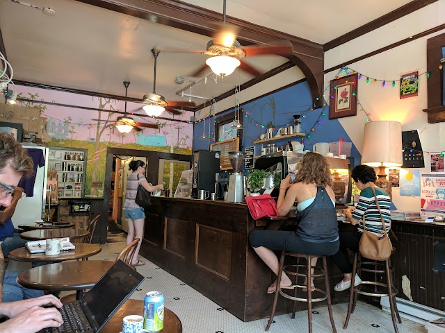 HEY! Café & Coffee Roastery